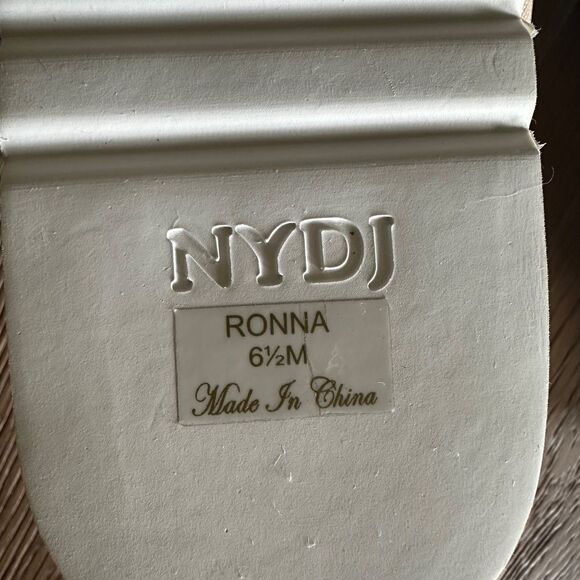 NYDJ Ronna Cross Strap Toe Loop Slide Sandal in Sand - Picture 9 of 9